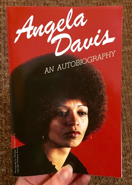 Angela Davis: An Autobiography